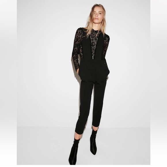 NWT EXPRESS BLACK LACE JUMPSUIT LONG SLEEVE VELVET TRIM
Size 4 - Picture 2 of 13